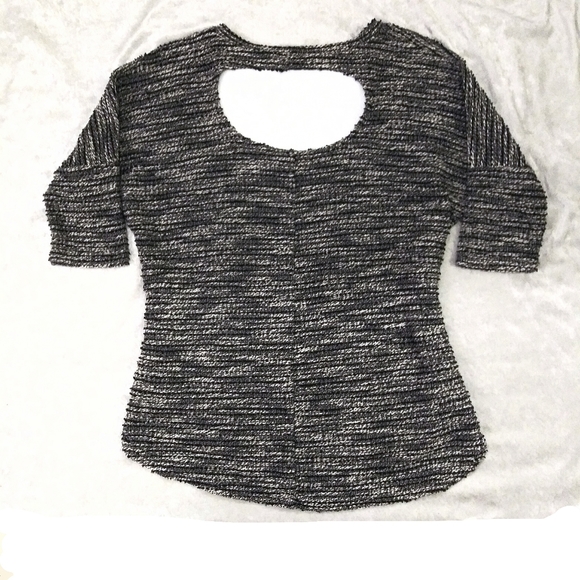 Entro Black White Grey 3/4 Sleeve Sweater with High Low Hems Open Back - Picture 4 of 8